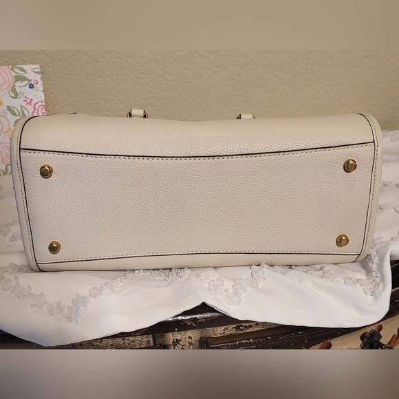 EUC Coach BROOKE Carryall 28 In CHALK   Handbag / Crossbody - Picture 10 of 16